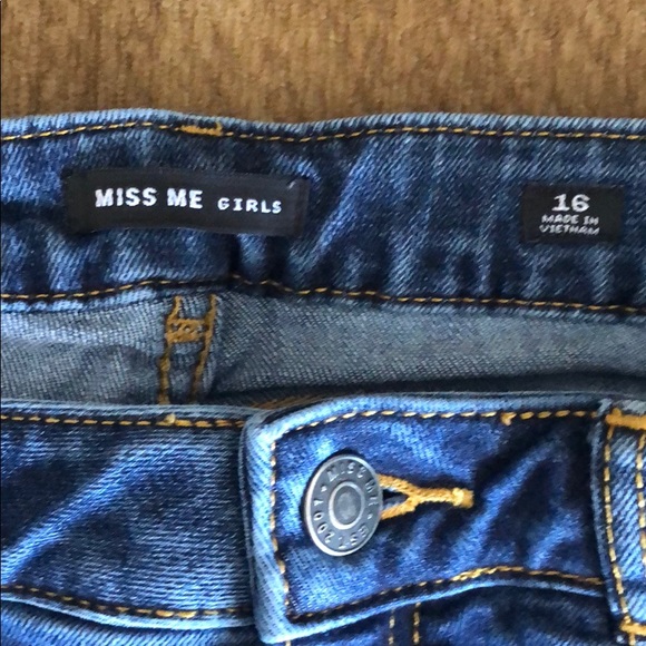 Miss Me Ankle Jeans - Picture 2 of 7
